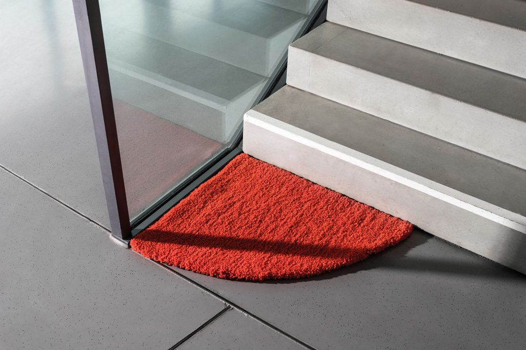 Relief Carpet in corner by Lea Lüdtke