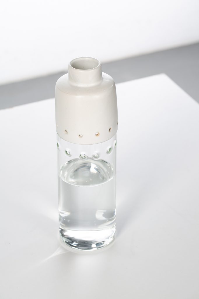 lid vase glass ceramic by Lea Lüdtke